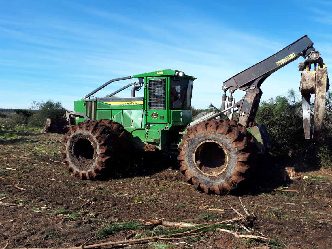 MOTOARRASTRADOR SKIDDER JOHN DEERE